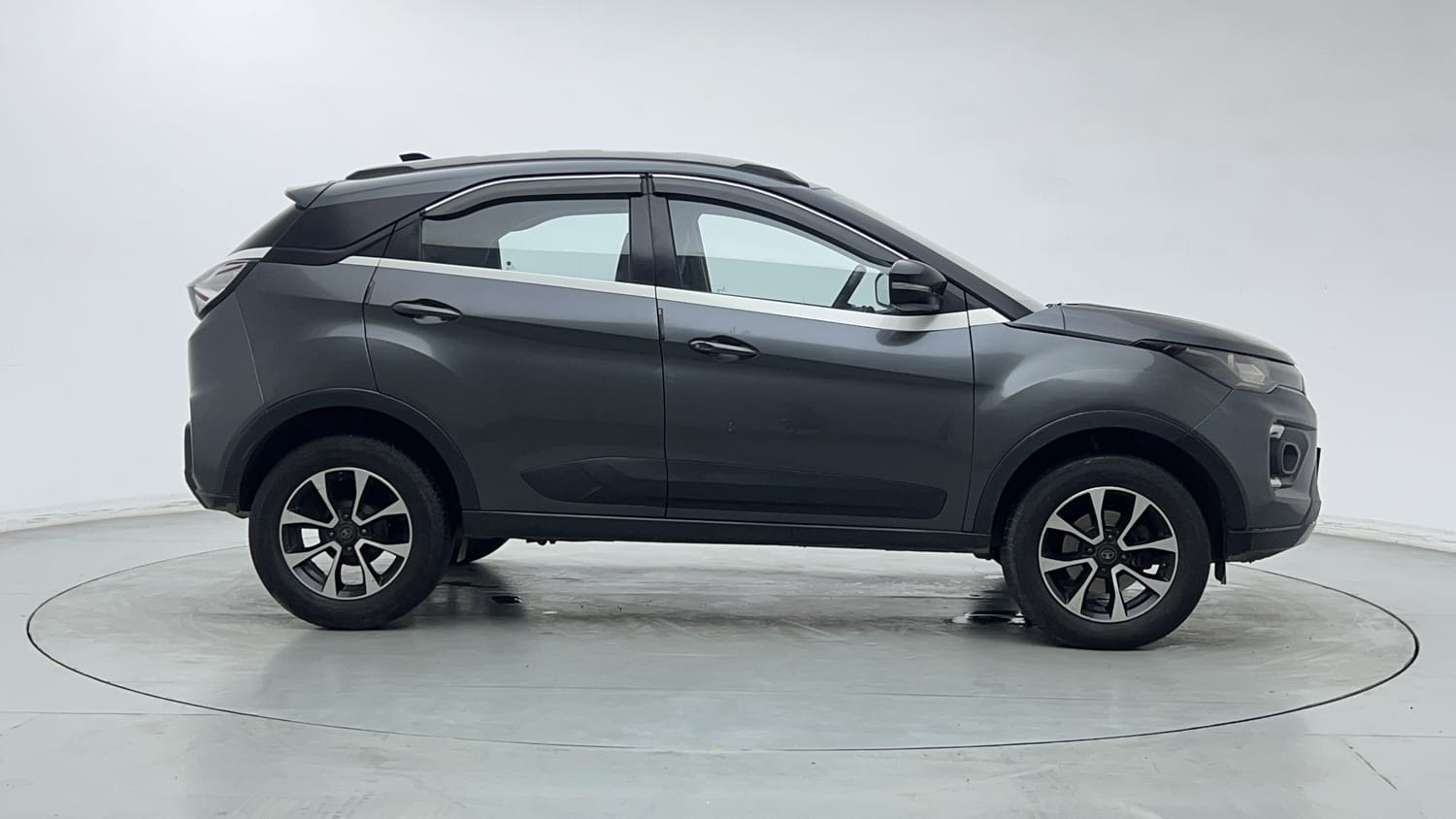 2020 Tata Nexon XZ Plus-5