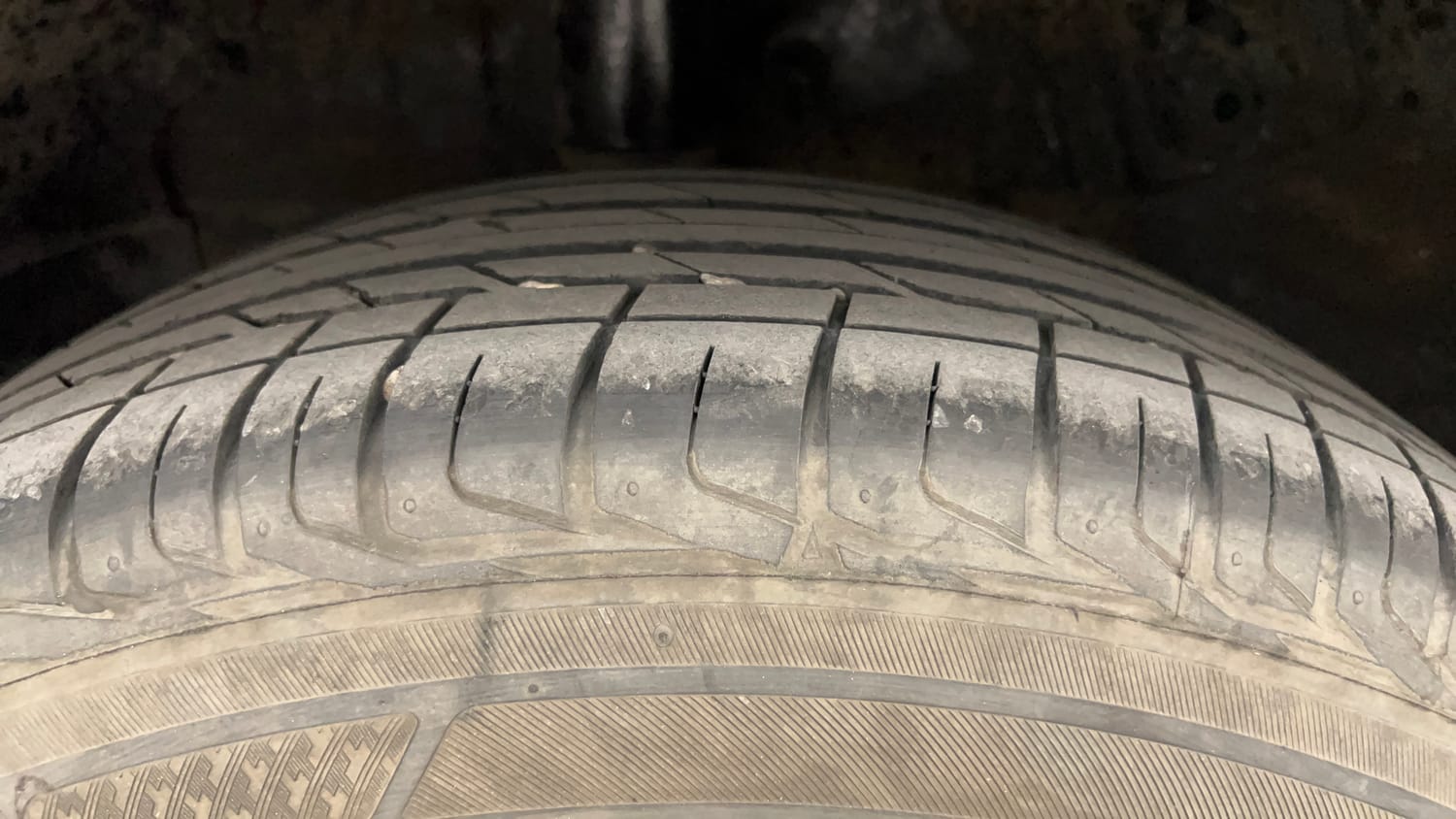 Used 2019 Tata Nexon XZA Plus Petrol Petrol Automatic tyres RIGHT REAR TYRE TREAD VIEW