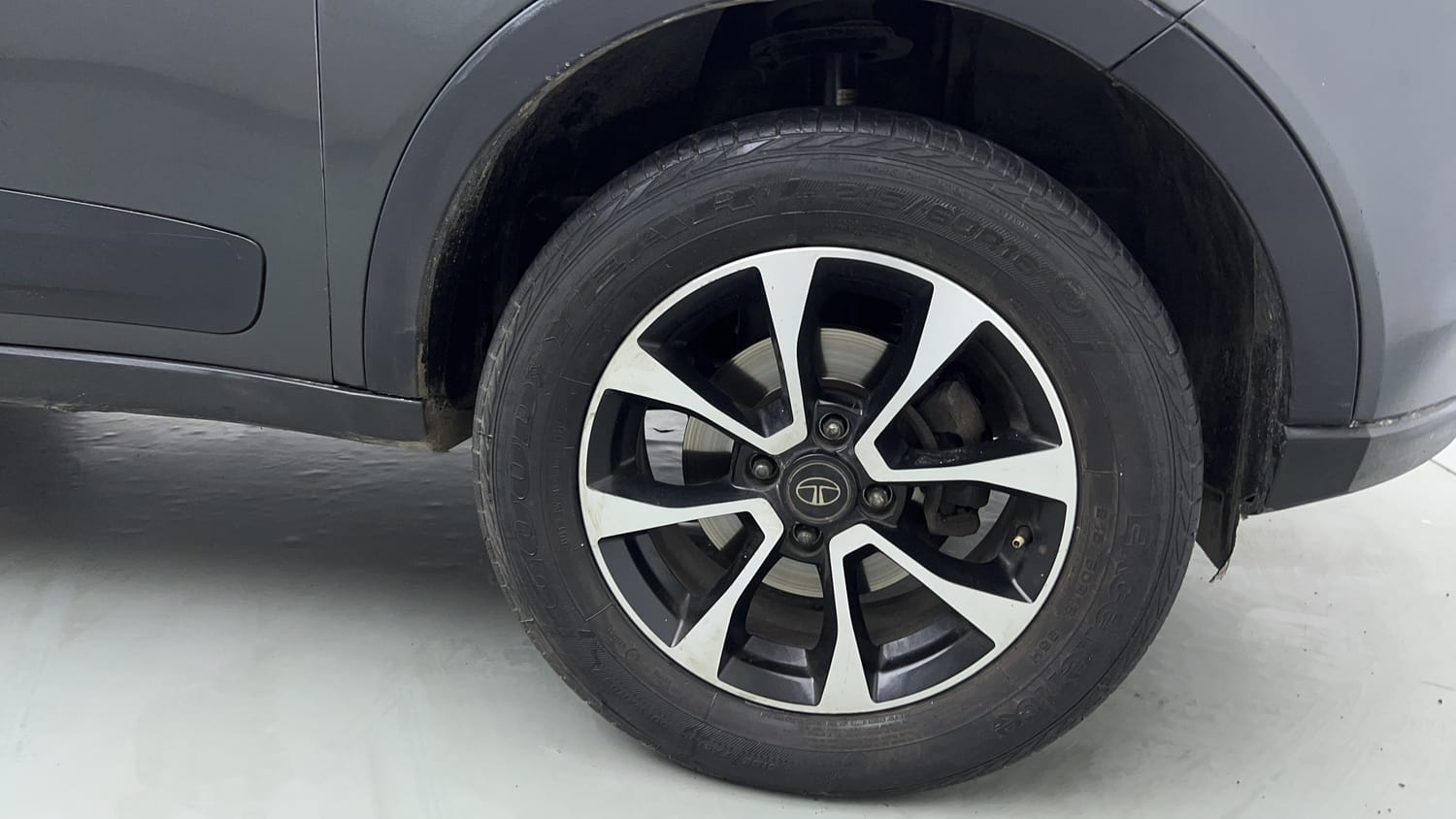 2020 Tata Nexon XZ Plus-32
