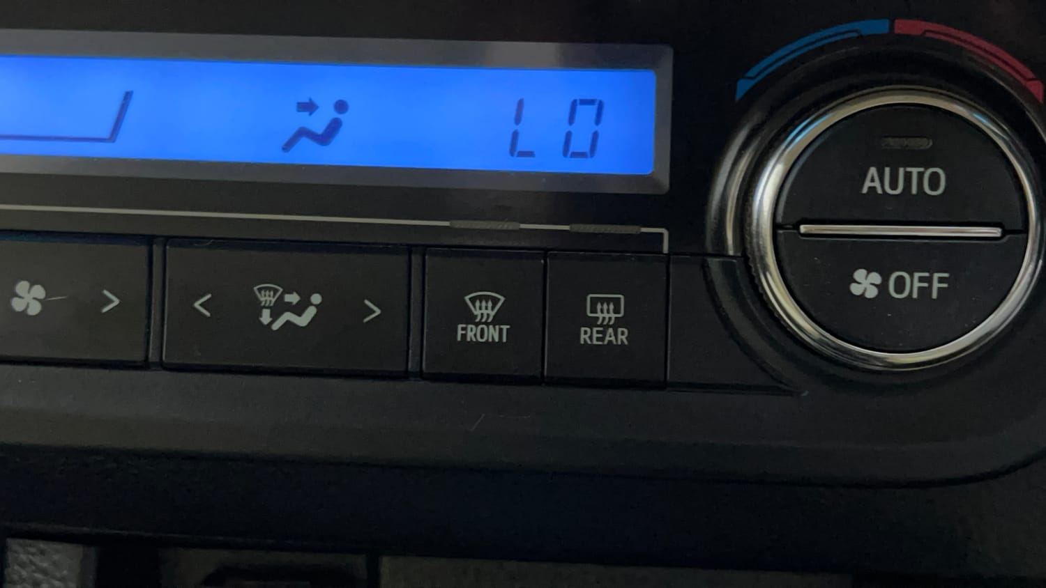 2015 Toyota Corolla Altis G Petrol-43