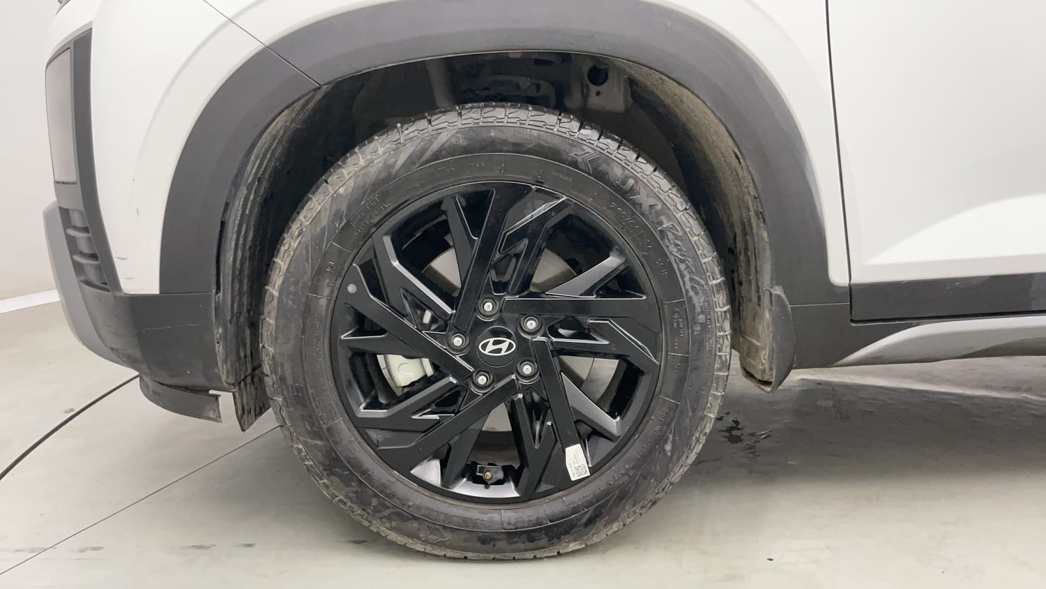 Used 2025 Hyundai Creta 1.5 MPi Petrol IVT S(O) Petrol Automatic tyres LEFT FRONT TYRE RIM VIEW