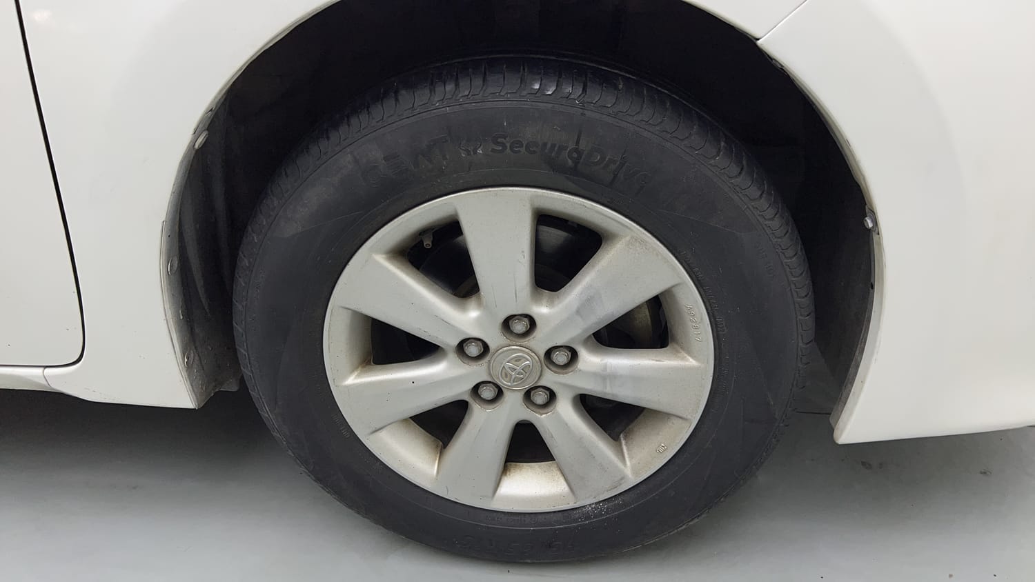 2015 Toyota Corolla Altis G Petrol-32