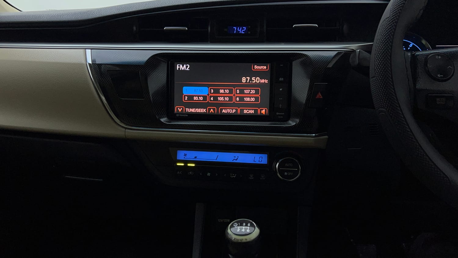 2015 Toyota Corolla Altis G Petrol-13