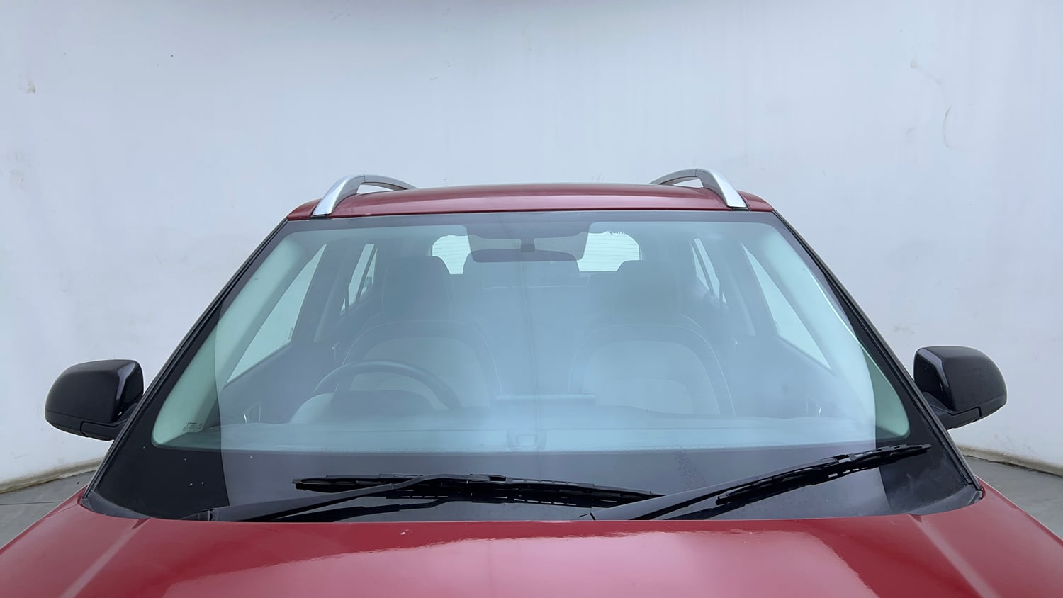 Used 2022 Hyundai Venue SX (O) 1.5 CRDi Diesel Manual exterior FRONT WINDSHIELD VIEW