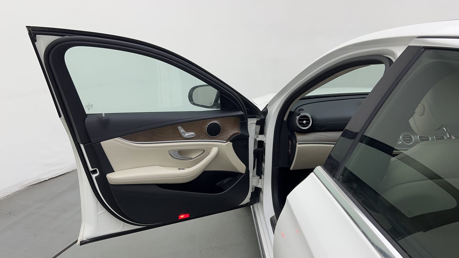 2017 Mercedes-Benz E-Class E 200 Avantgarde-21