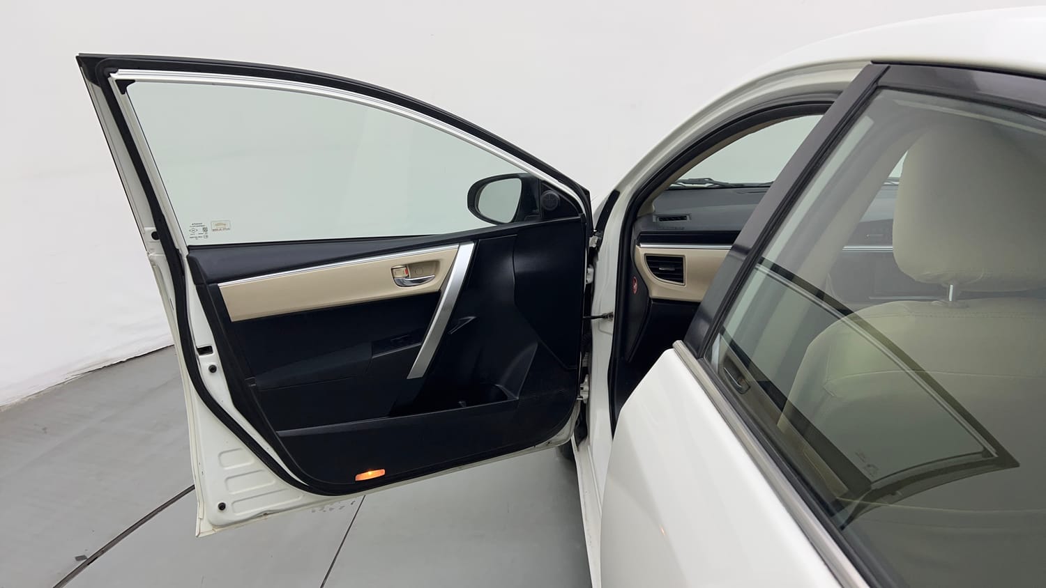 2015 Toyota Corolla Altis G Petrol-21