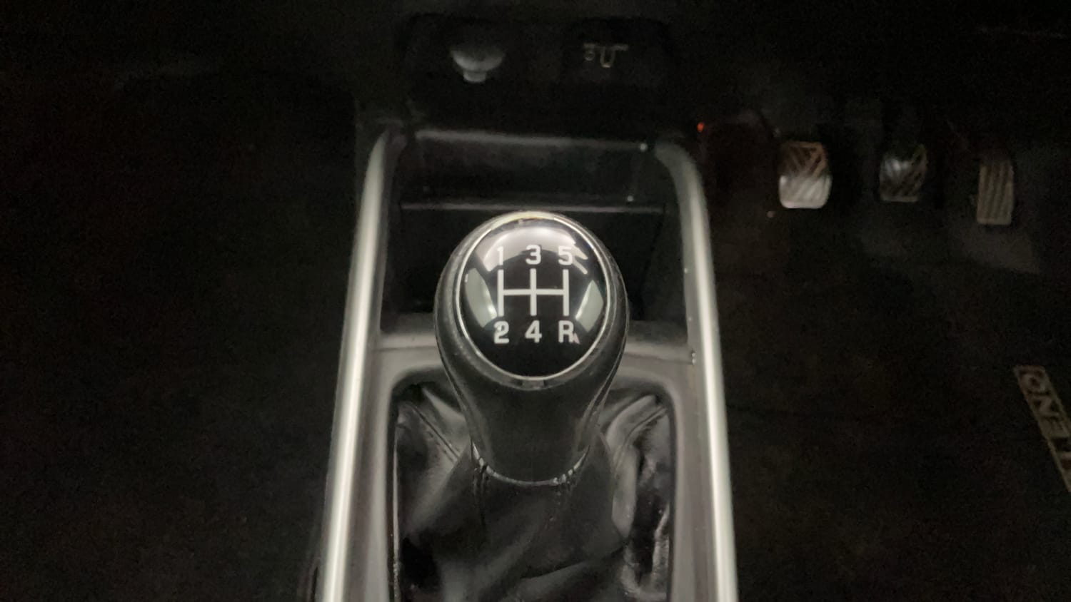 Used 2018 Maruti Suzuki Baleno Zeta 1.2 Petrol Manual interior GEAR  KNOB VIEW