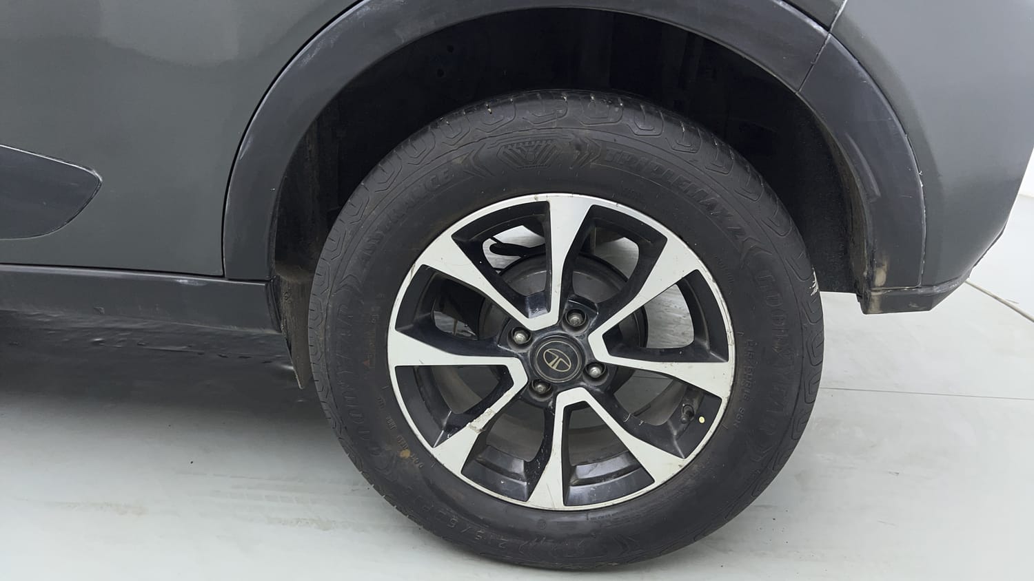 2020 Tata Nexon XZ Plus-35