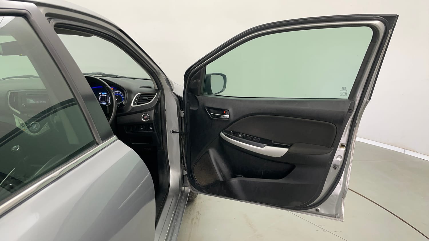 Used 2018 Maruti Suzuki Baleno Zeta 1.2 Petrol Manual interior RIGHT FRONT DOOR OPEN VIEW