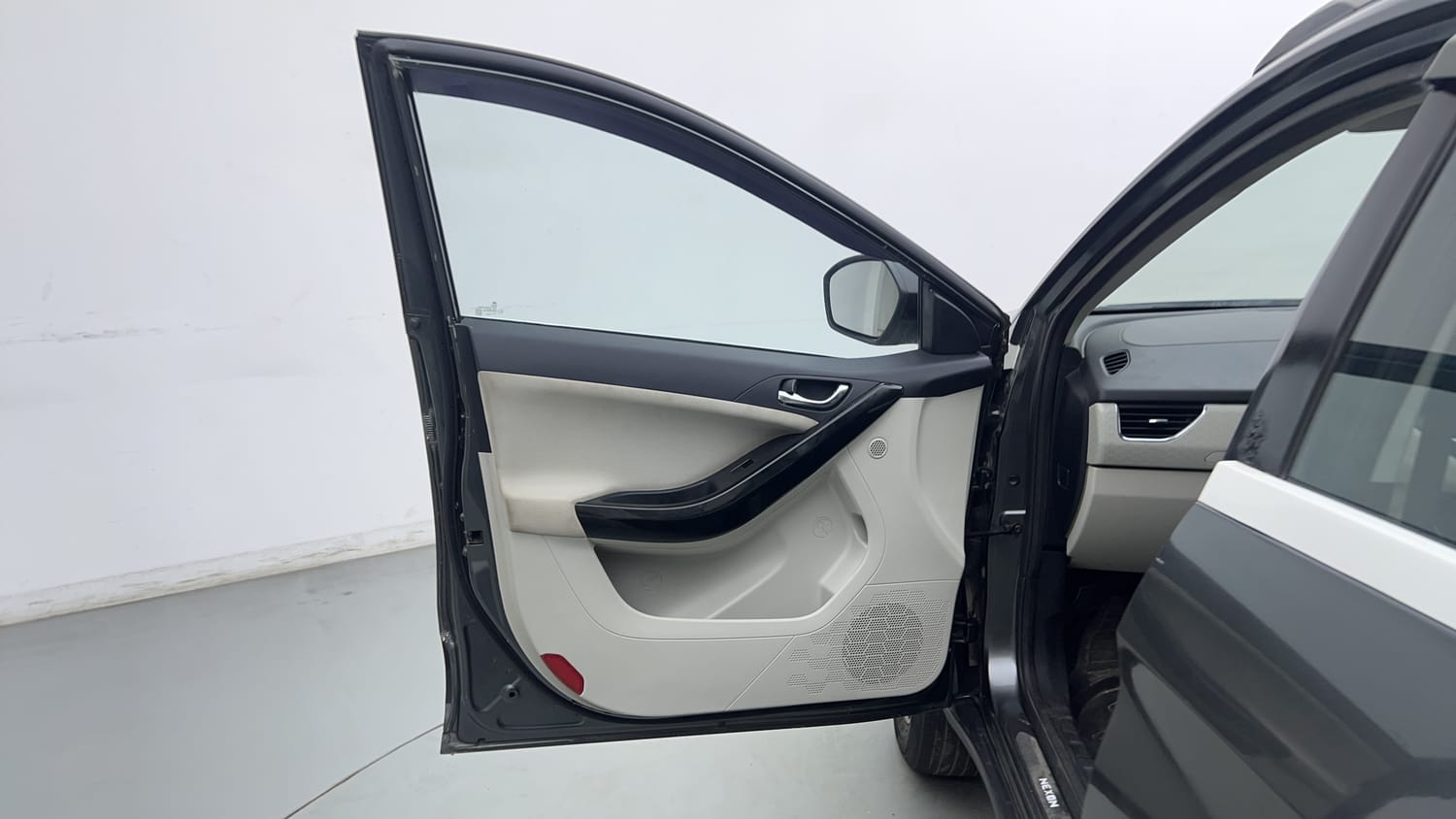 2020 Tata Nexon XZ Plus-21
