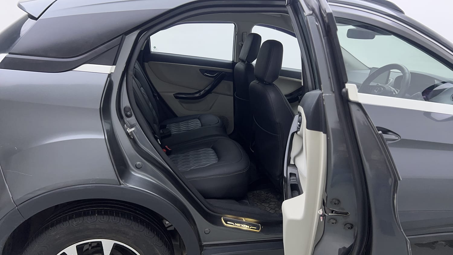 2020 Tata Nexon XZ Plus-18