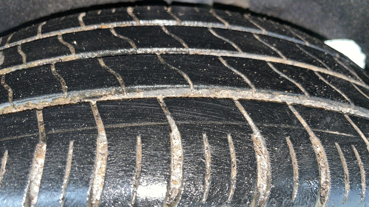 Used 2018 Maruti Suzuki Baleno Zeta 1.2 Petrol Manual tyres LEFT REAR TYRE TREAD VIEW