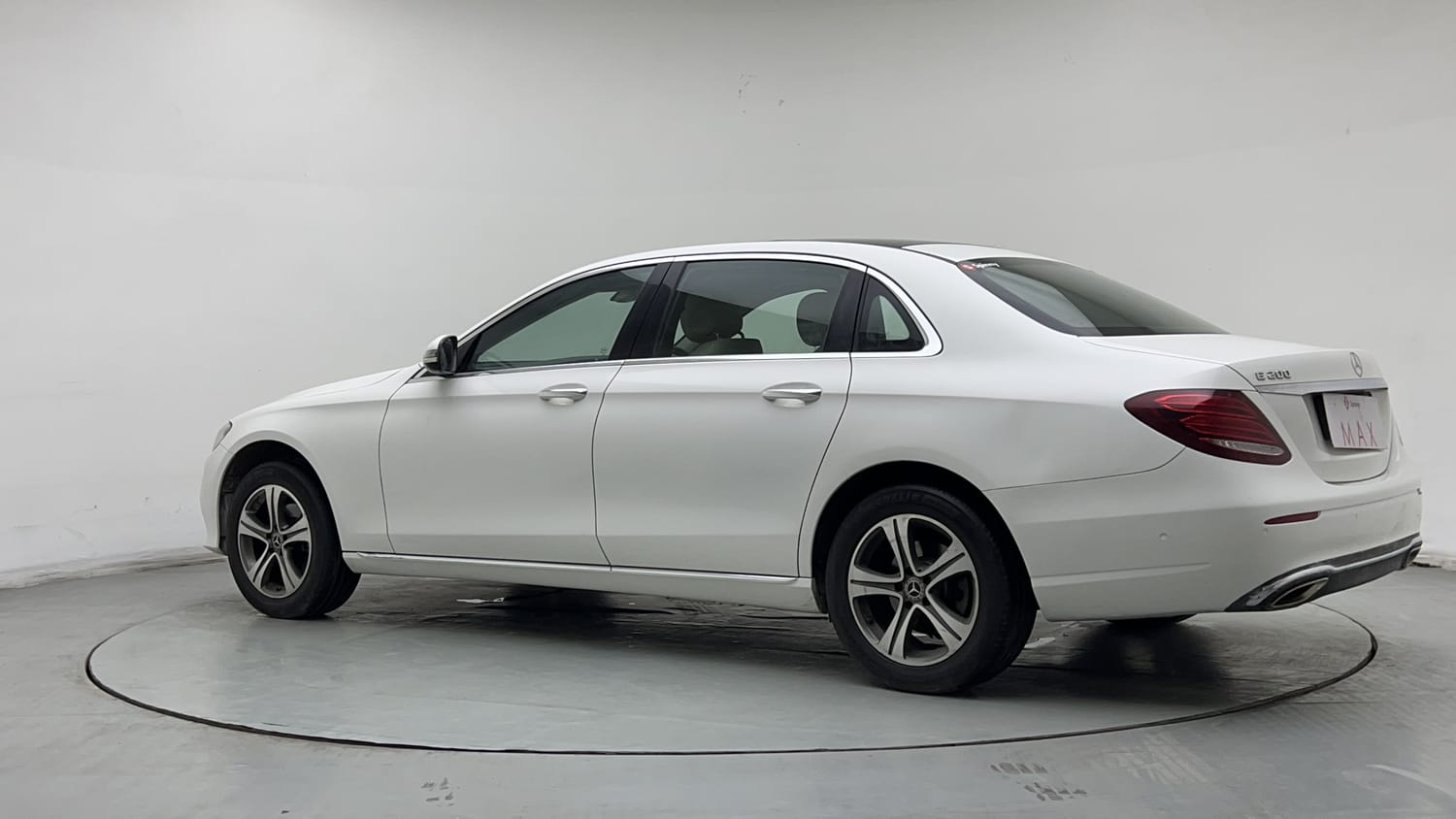 2017 Mercedes-Benz E-Class E 200 Avantgarde-2