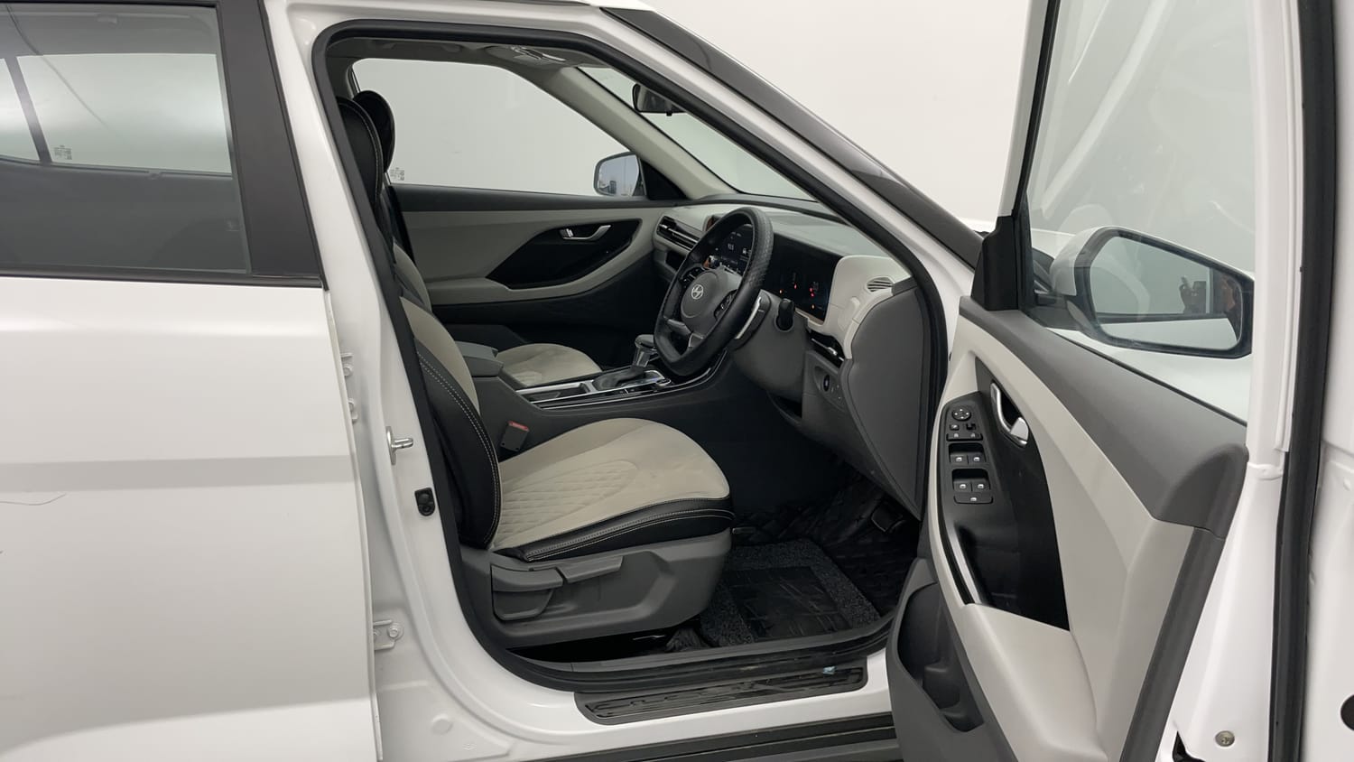 Used 2025 Hyundai Creta 1.5 MPi Petrol IVT S(O) Petrol Automatic interior RIGHT SIDE FRONT DOOR CABIN VIEW