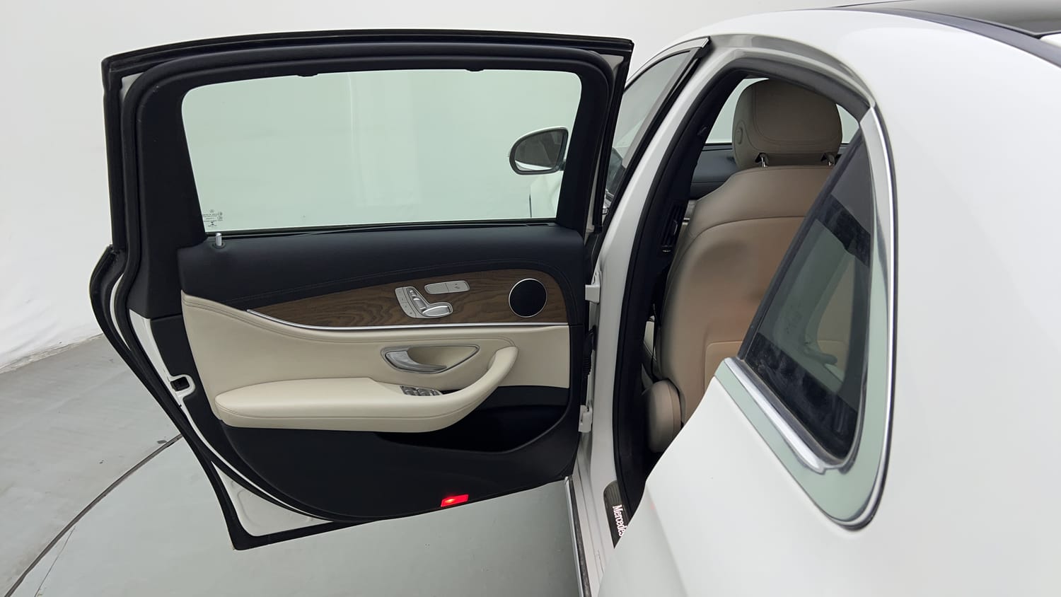 2017 Mercedes-Benz E-Class E 200 Avantgarde-22