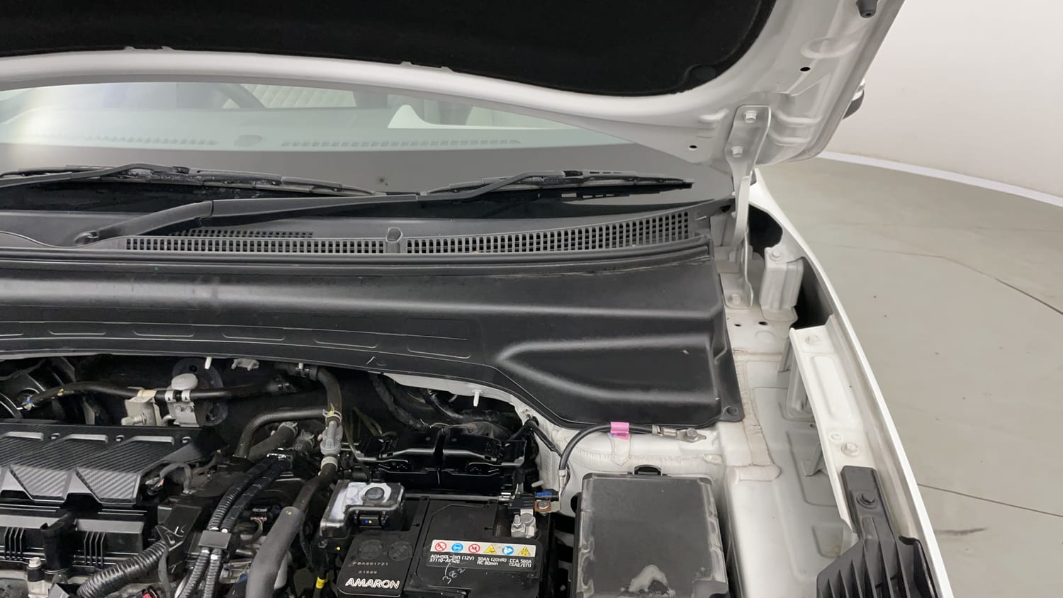 Used 2025 Hyundai Creta 1.5 MPi Petrol IVT S(O) Petrol Automatic engine ENGINE LEFT SIDE HINGE & APRON VIEW