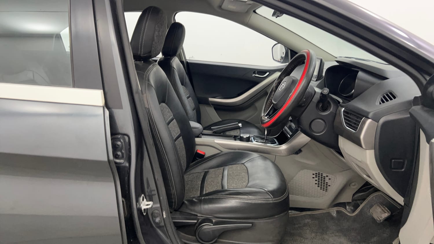 Used 2019 Tata Nexon XZA Plus Petrol Petrol Automatic interior RIGHT SIDE FRONT DOOR CABIN VIEW
