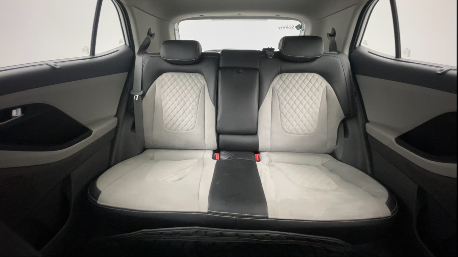 Used 2025 Hyundai Creta 1.5 MPi Petrol IVT S(O) Petrol Automatic interior REAR SEAT CONDITION VIEW