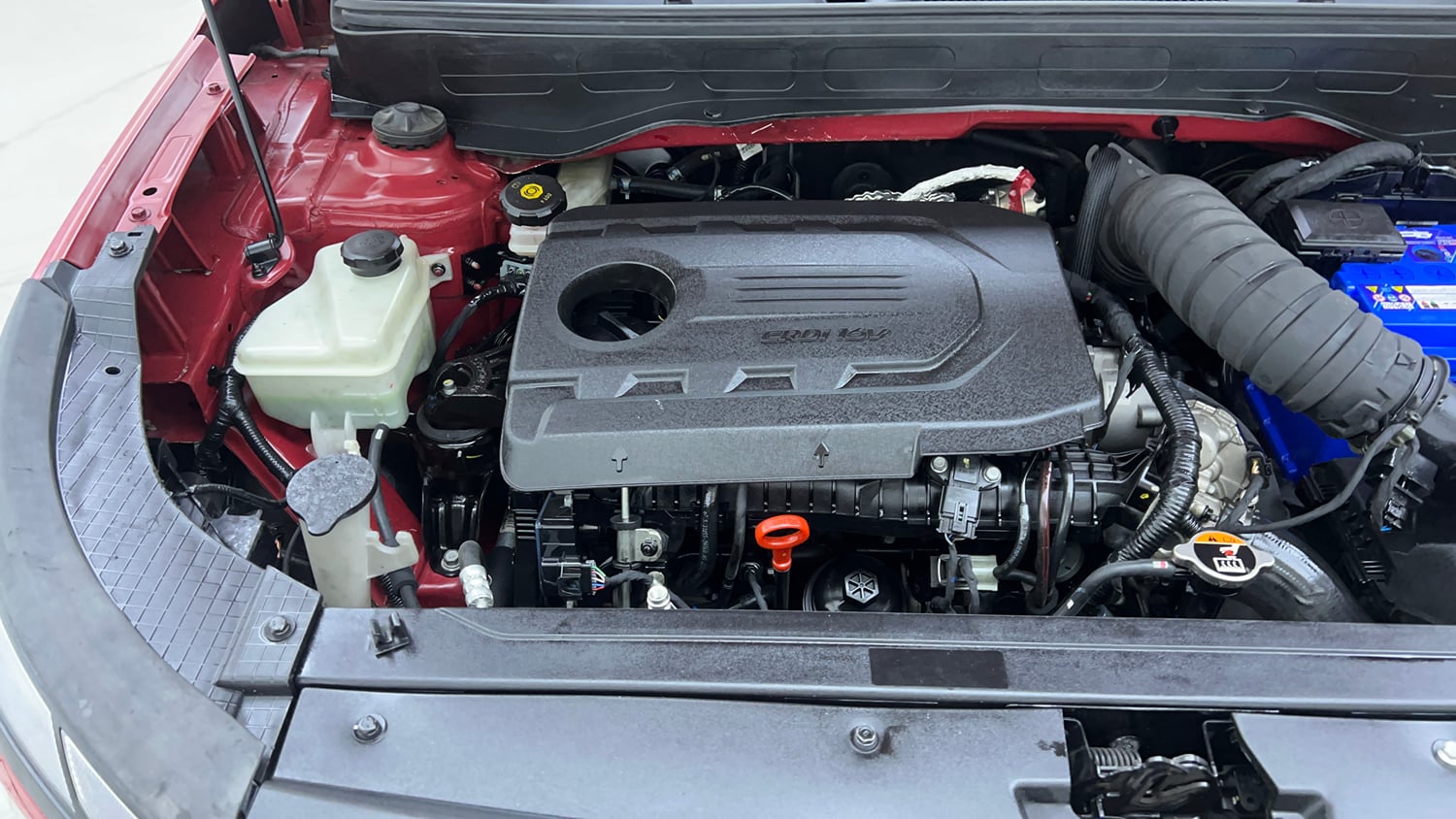 Used 2022 Hyundai Venue SX (O) 1.5 CRDi Diesel Manual engine ENGINE RIGHT SIDE VIEW