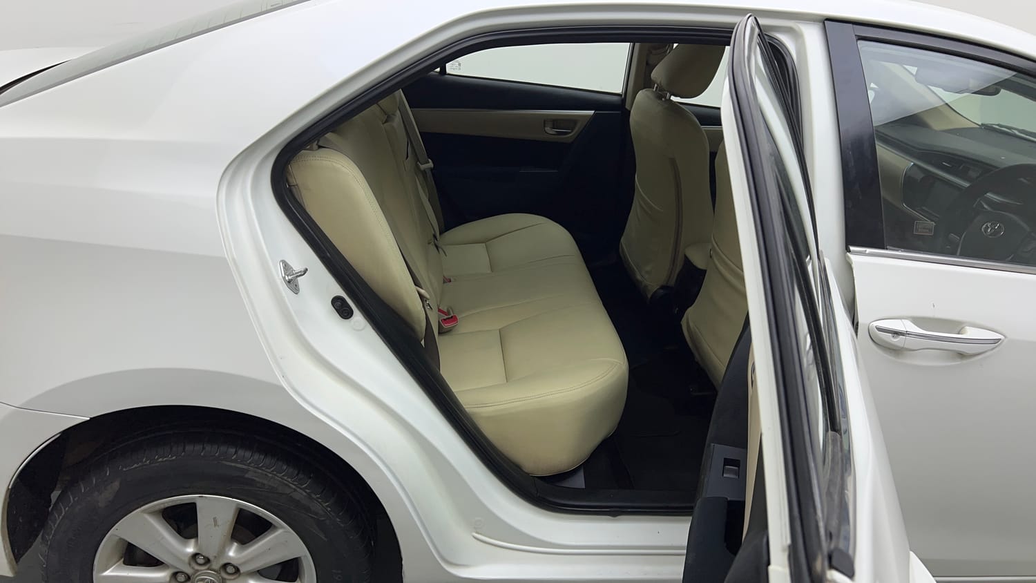 2015 Toyota Corolla Altis G Petrol-18