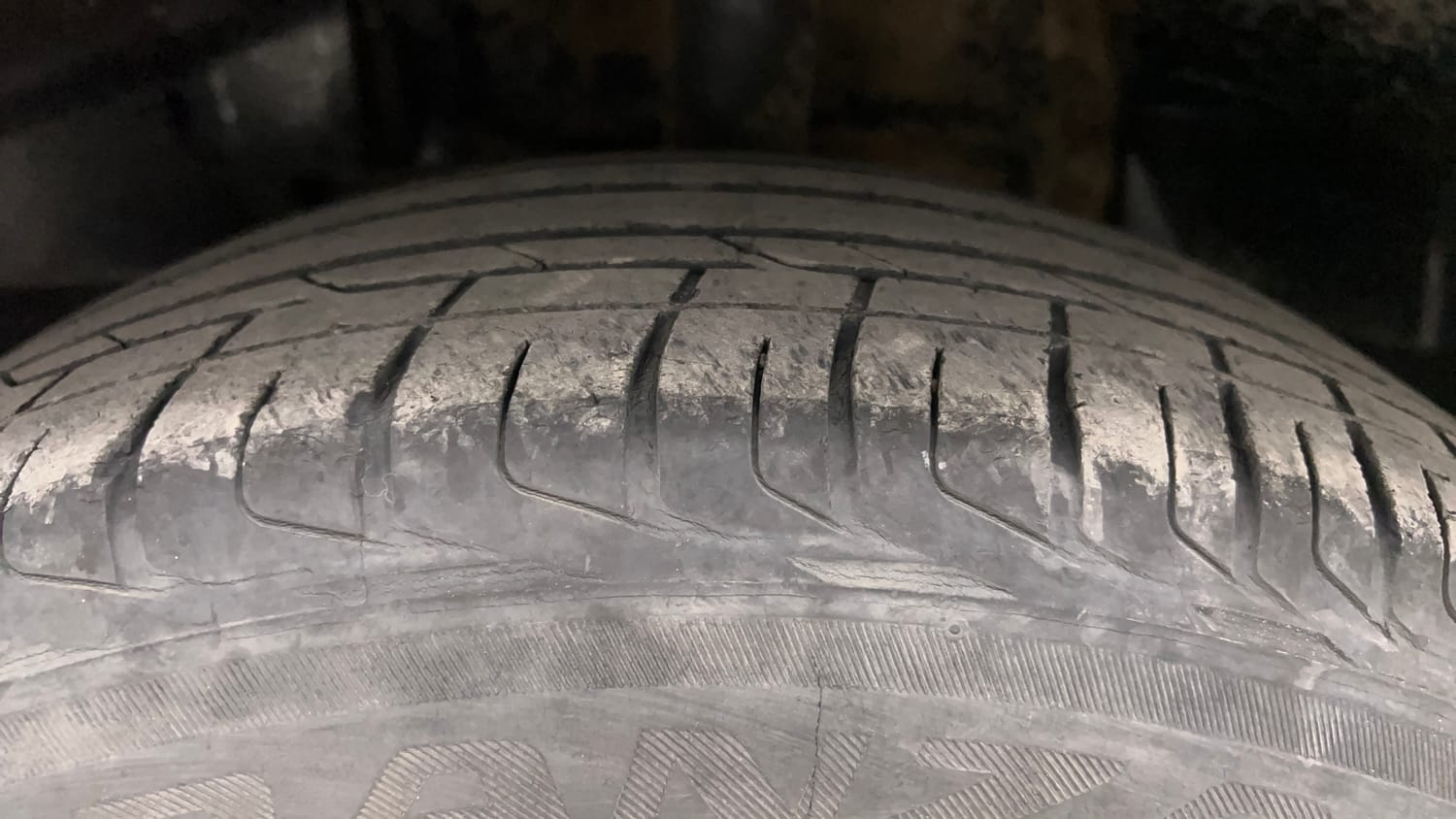 Used 2019 Tata Nexon XZA Plus Petrol Petrol Automatic tyres LEFT FRONT TYRE TREAD VIEW