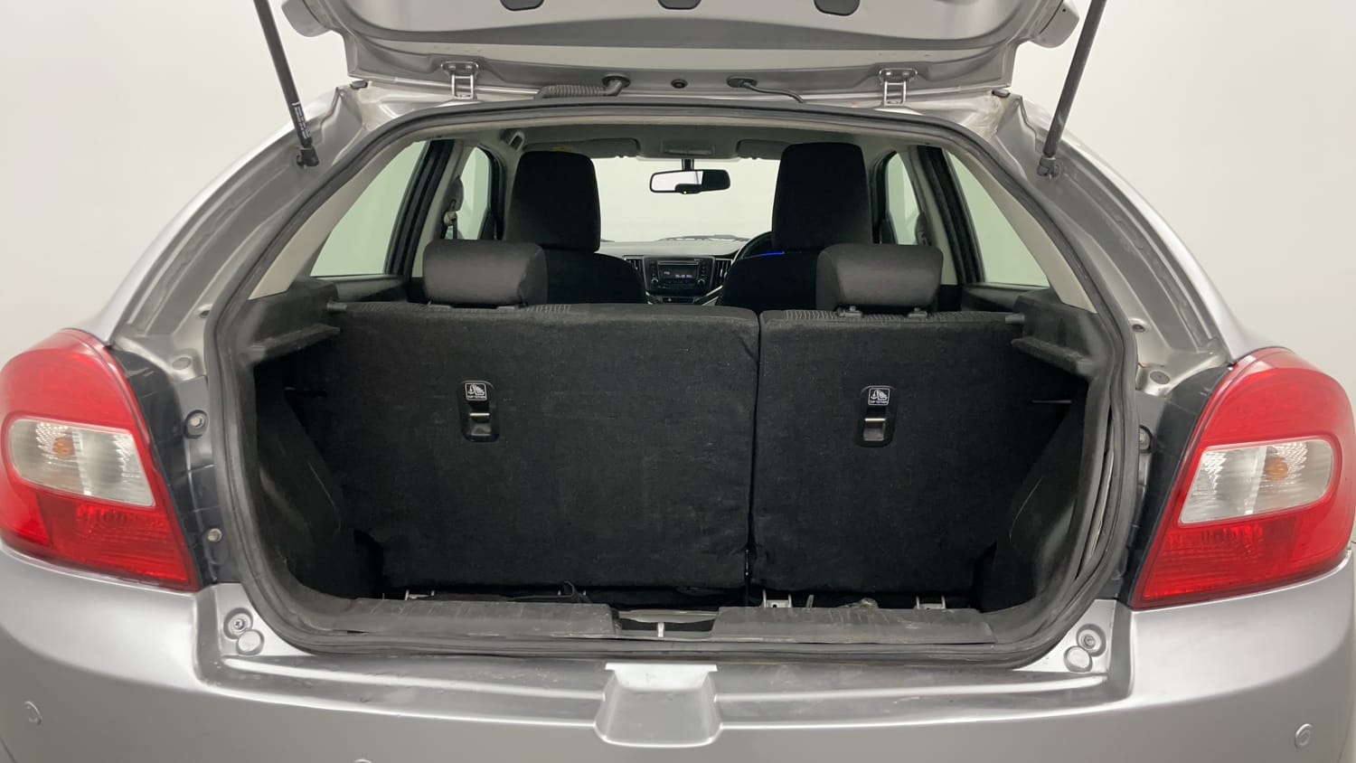 Used 2018 Maruti Suzuki Baleno Zeta 1.2 Petrol Manual interior DICKY INSIDE VIEW