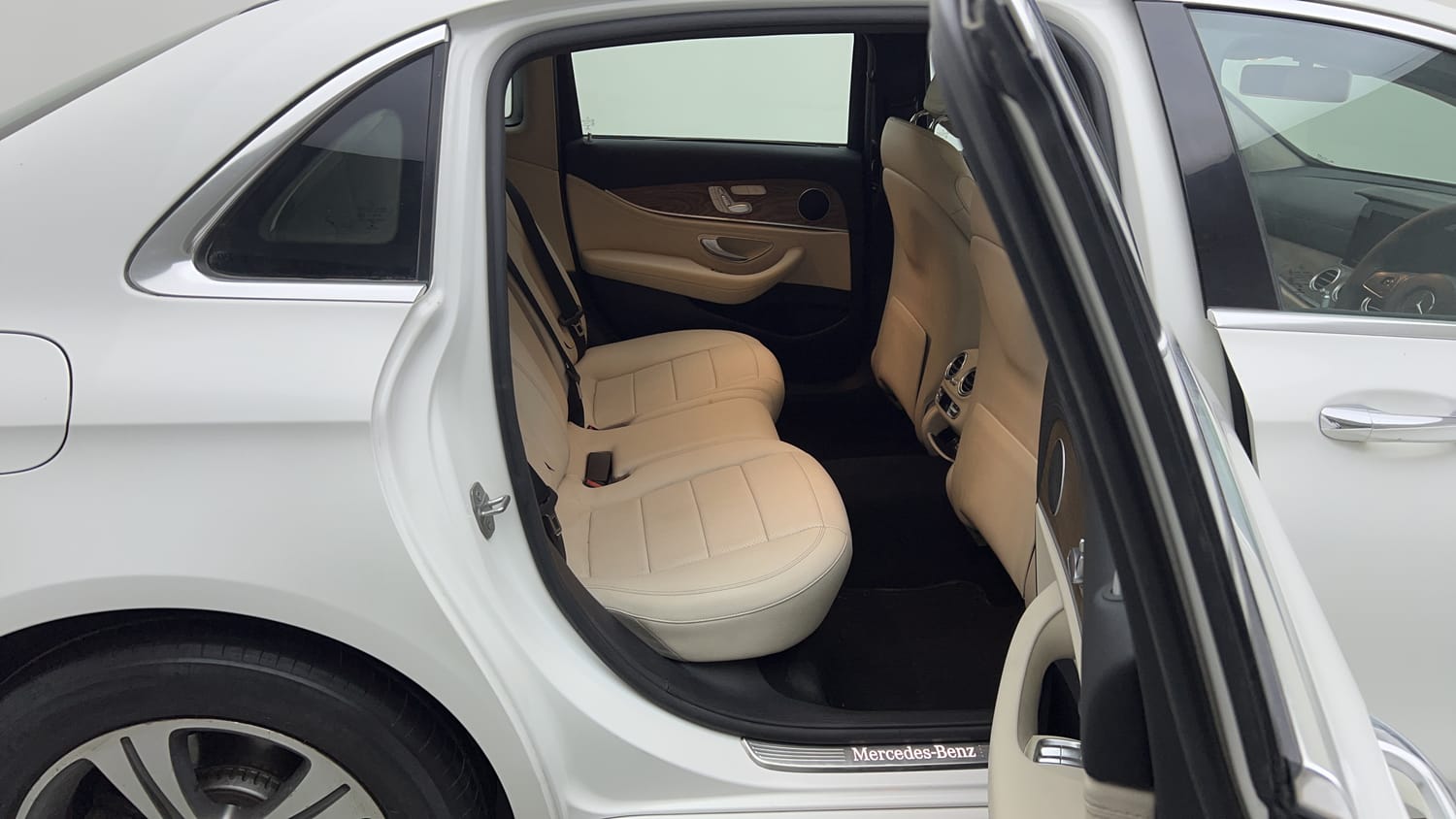 2017 Mercedes-Benz E-Class E 200 Avantgarde-18