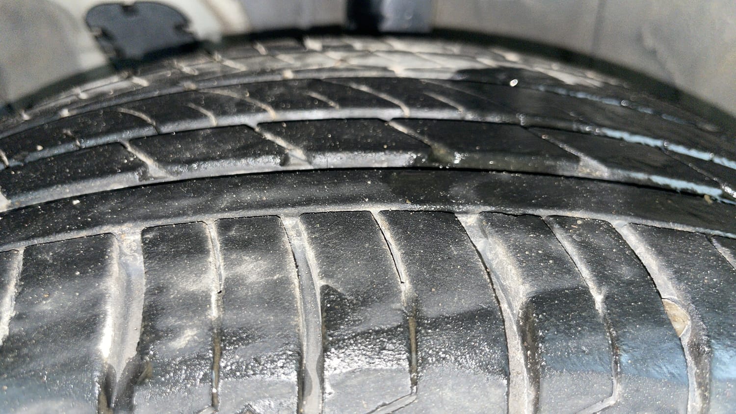 Used 2025 Hyundai Creta 1.5 MPi Petrol IVT S(O) Petrol Automatic tyres LEFT FRONT TYRE TREAD VIEW