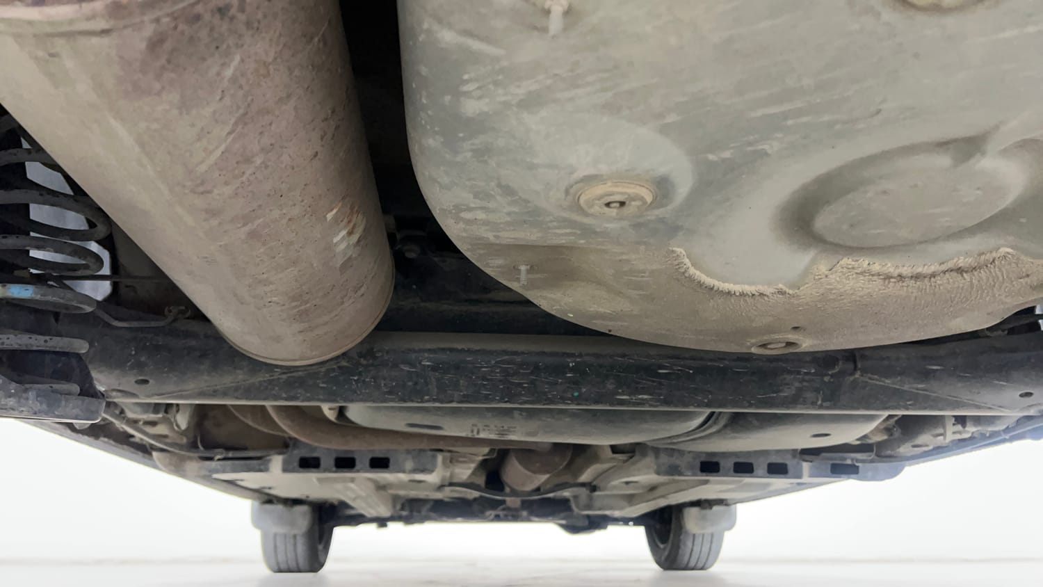 Used 2019 Volkswagen Ameo Comfortline 1.0L (P) Petrol Manual extra REAR UNDERBODY VIEW (TAKEN FROM REAR)