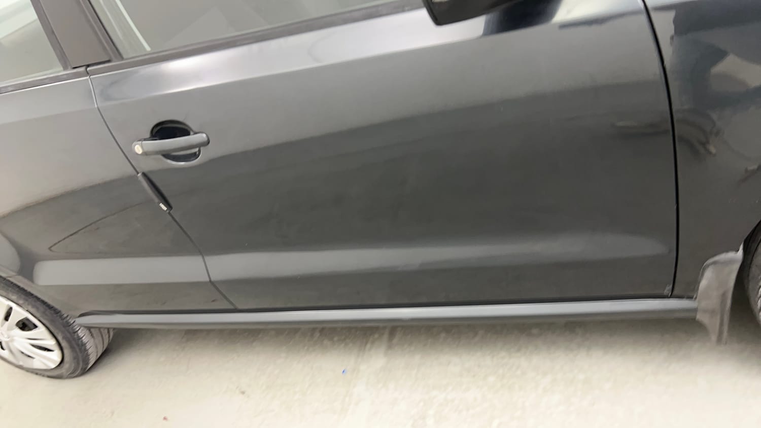 Used 2019 Volkswagen Ameo Comfortline 1.0L (P) Petrol Manual dents MINOR SCRATCH