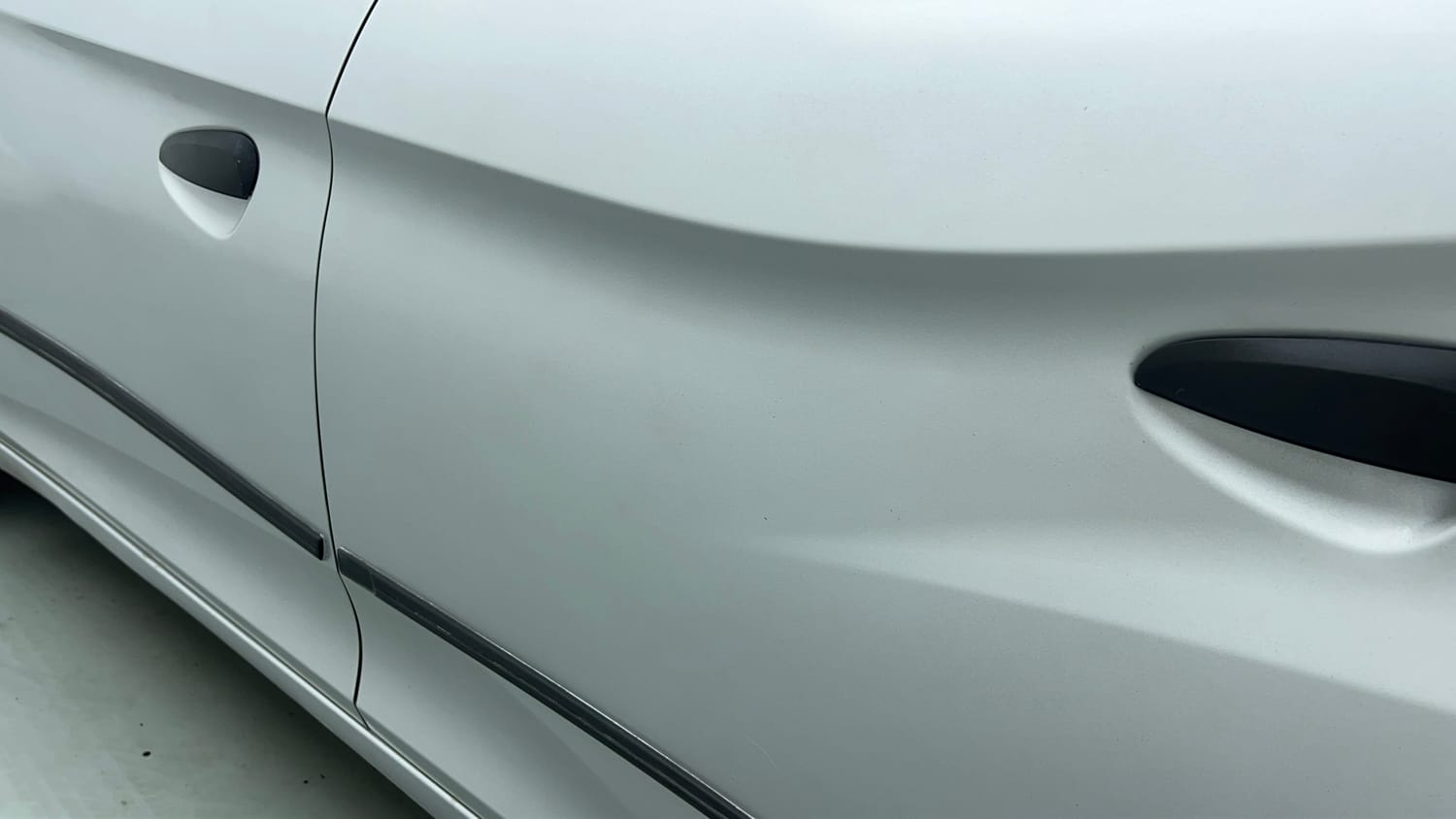 2017 Hyundai Eon Era +-51