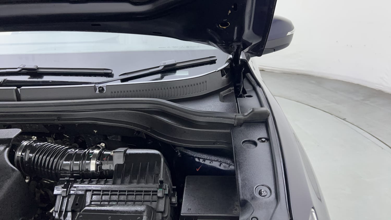2024 Mahindra XUV700 AX7 Petrol AT 7 STR-31