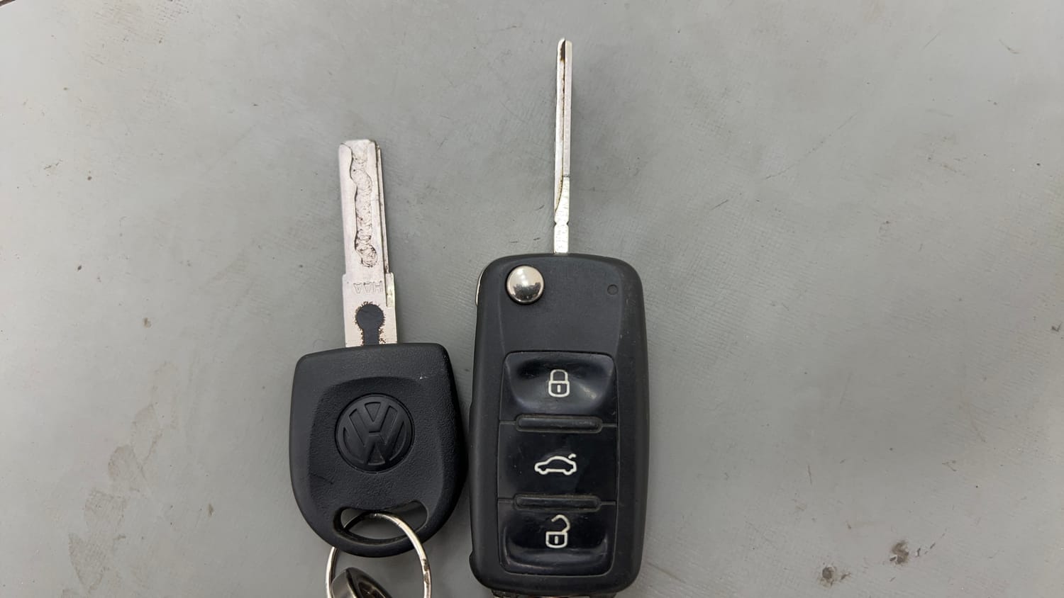 Used 2019 Volkswagen Ameo Comfortline 1.0L (P) Petrol Manual extra CAR KEY VIEW