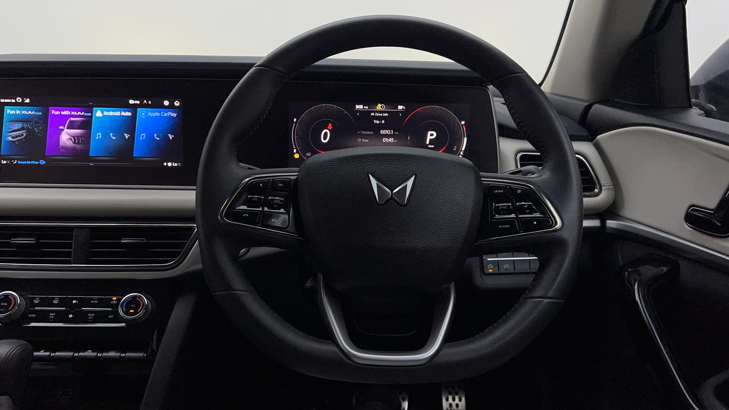 2024 Mahindra XUV700 AX7 Petrol AT 7 STR-14