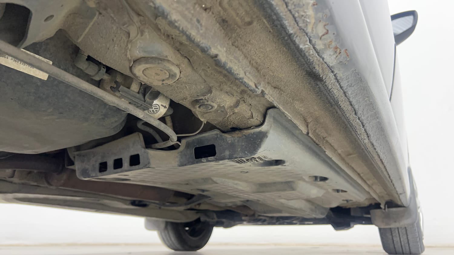 Used 2019 Volkswagen Ameo Comfortline 1.0L (P) Petrol Manual extra REAR RIGHT UNDERBODY VIEW