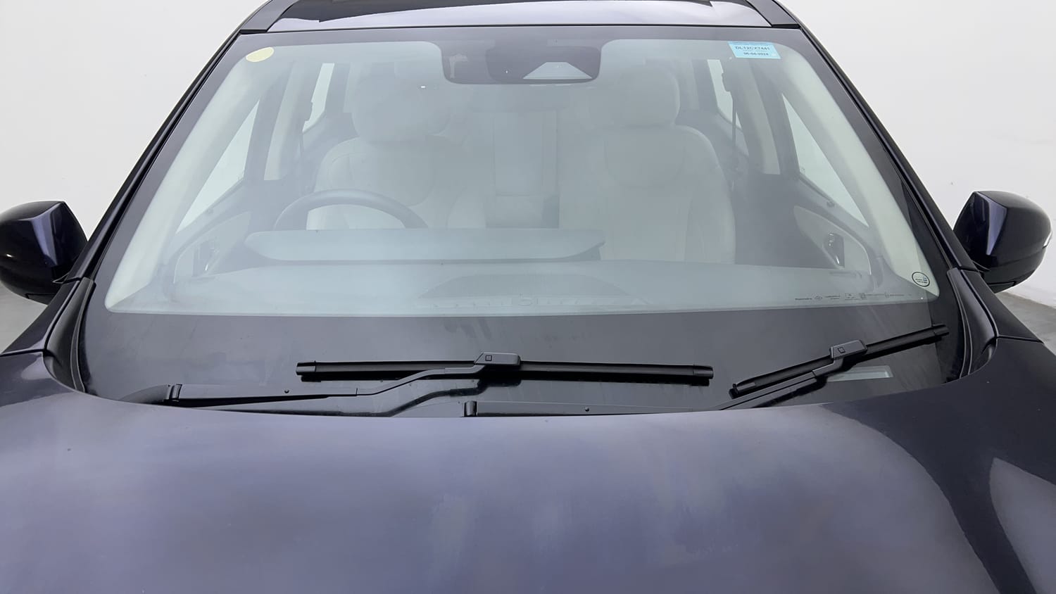 2024 Mahindra XUV700 AX7 Petrol AT 7 STR-8