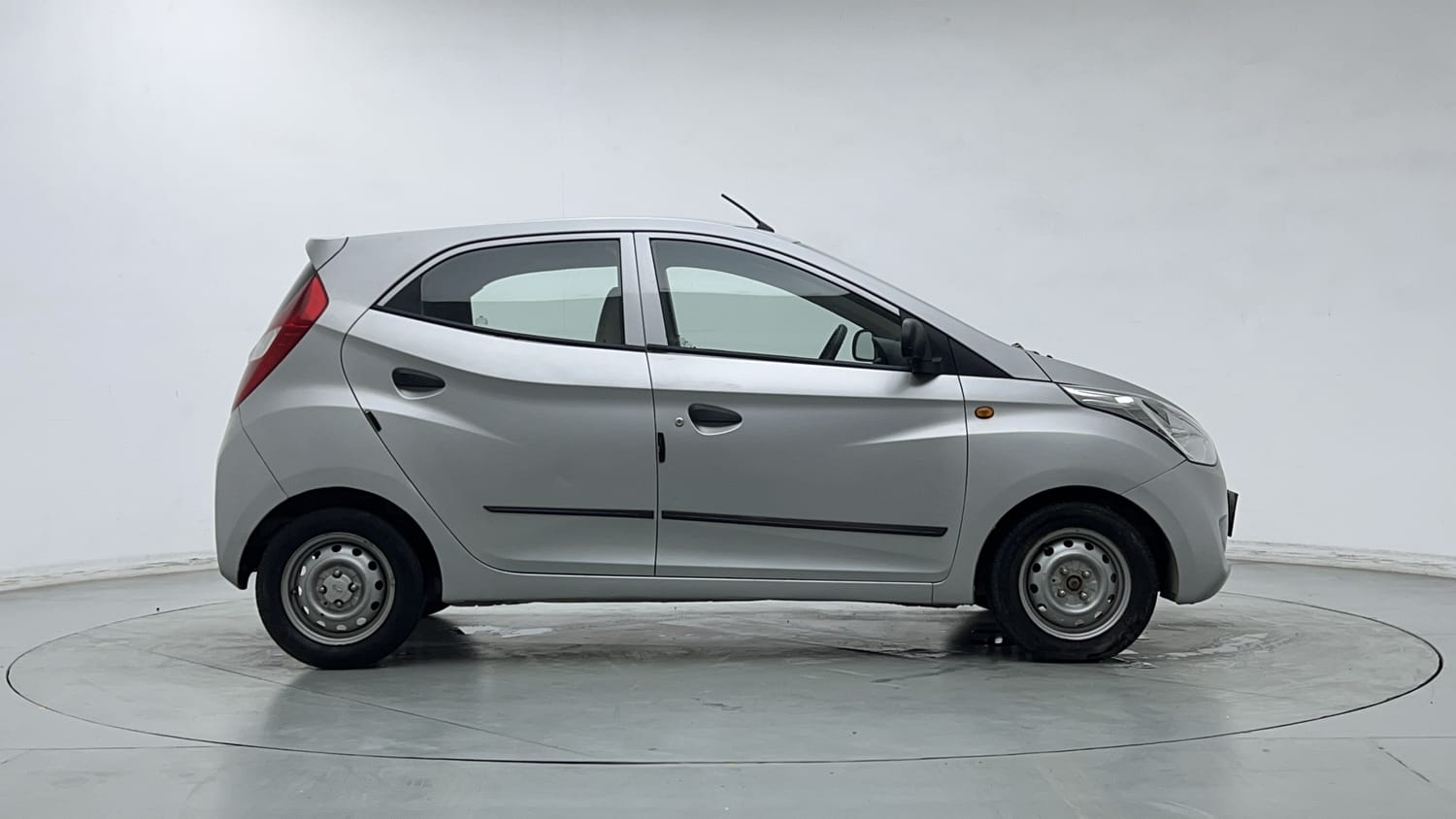 2017 Hyundai Eon Era +-5