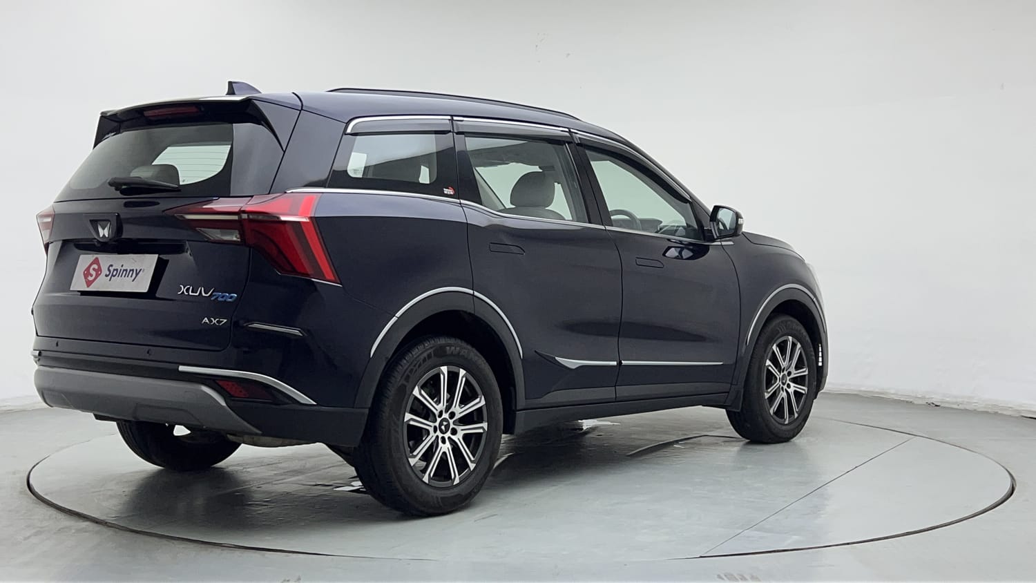 2024 Mahindra XUV700 AX7 Petrol AT 7 STR-4