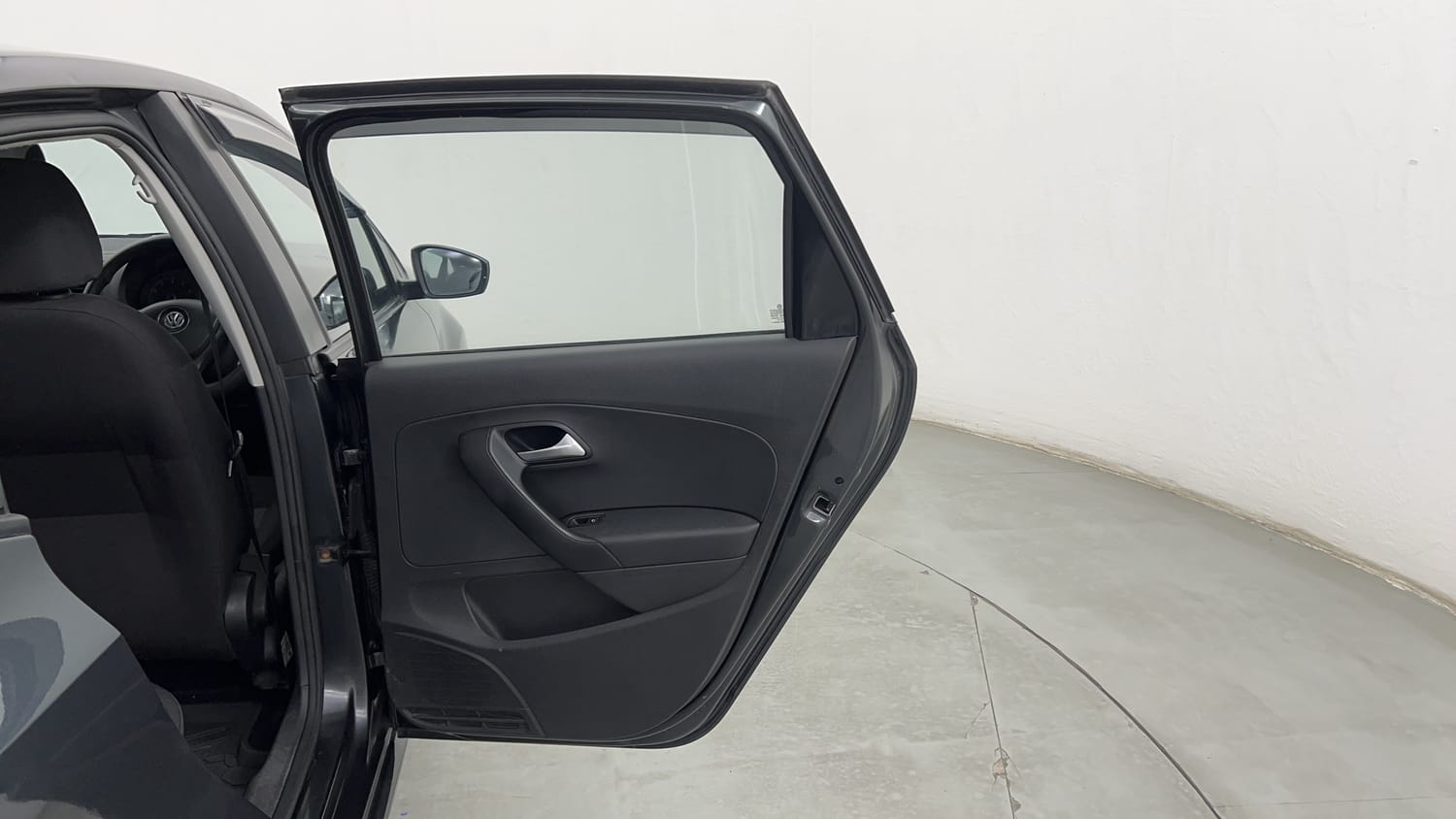 Used 2019 Volkswagen Ameo Comfortline 1.0L (P) Petrol Manual interior RIGHT REAR DOOR OPEN VIEW