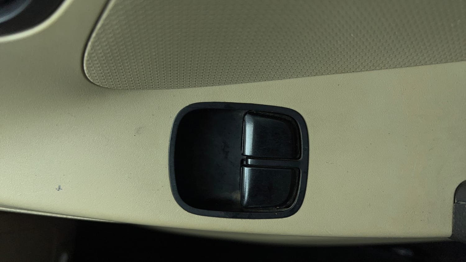 2017 Hyundai Eon Era +-41