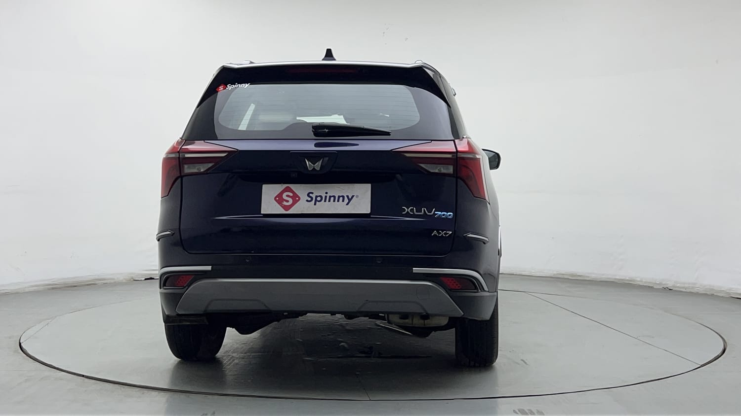 2024 Mahindra XUV700 AX7 Petrol AT 7 STR-3