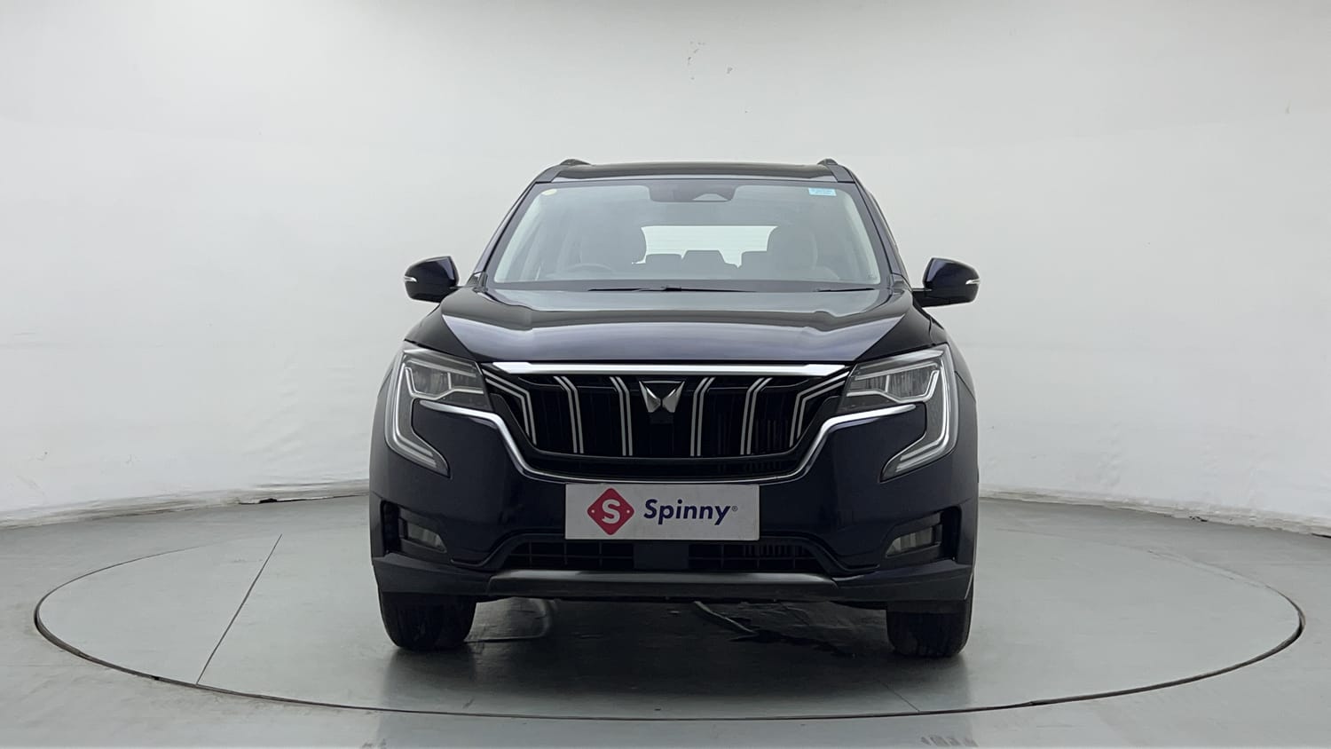 2024 Mahindra XUV700 AX7 Petrol AT 7 STR-7