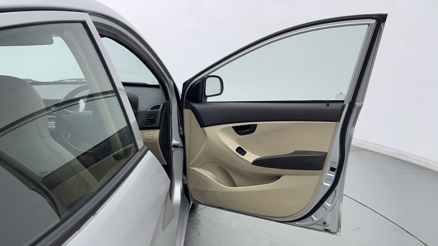 2017 Hyundai Eon Era +-19