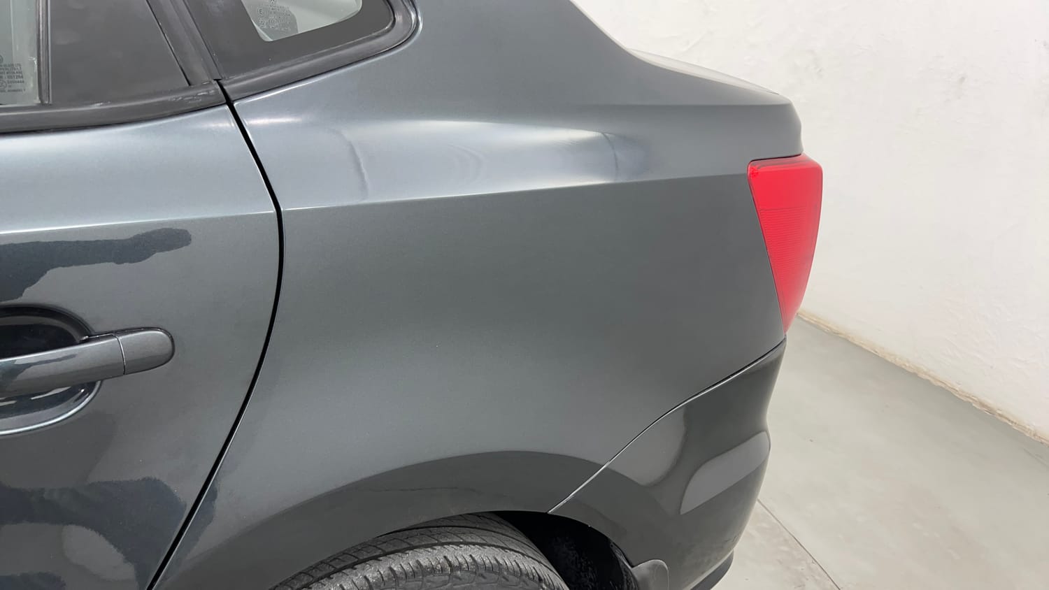 Used 2019 Volkswagen Ameo Comfortline 1.0L (P) Petrol Manual dents MINOR SCRATCH