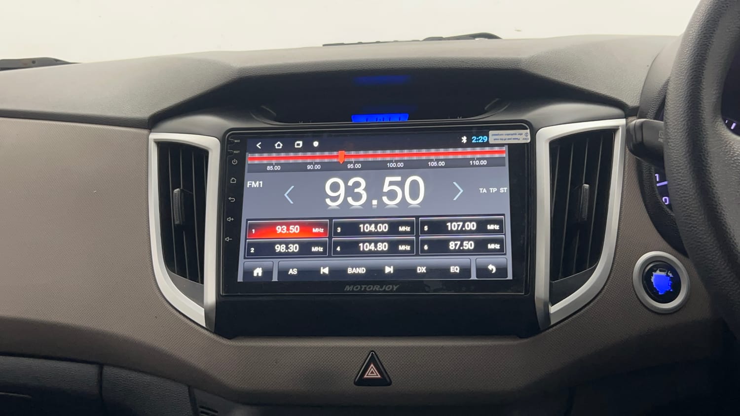 Used 2017 Hyundai Creta 1.6 SX Plus Petrol Petrol Manual top_features Touch screen infotainment system