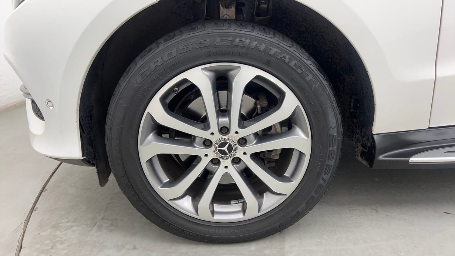 Used 2019 Mercedes-Benz GLE 250 d Diesel Automatic tyres LEFT FRONT TYRE RIM VIEW