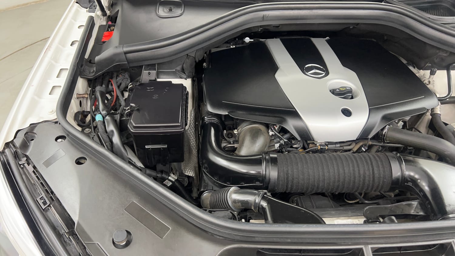 Used 2019 Mercedes-Benz GLE 250 d Diesel Automatic engine ENGINE RIGHT SIDE VIEW