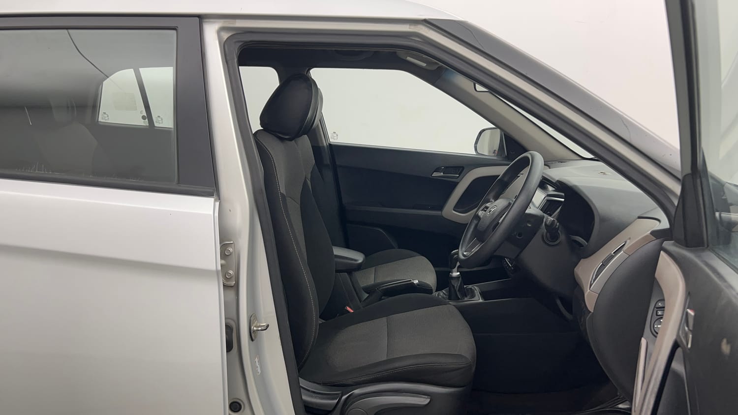 Used 2017 Hyundai Creta 1.6 SX Plus Petrol Petrol Manual interior RIGHT SIDE FRONT DOOR CABIN VIEW