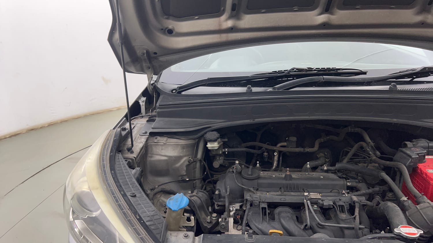 Used 2017 Hyundai Creta 1.6 SX Plus Petrol Petrol Manual engine ENGINE RIGHT SIDE HINGE & APRON VIEW