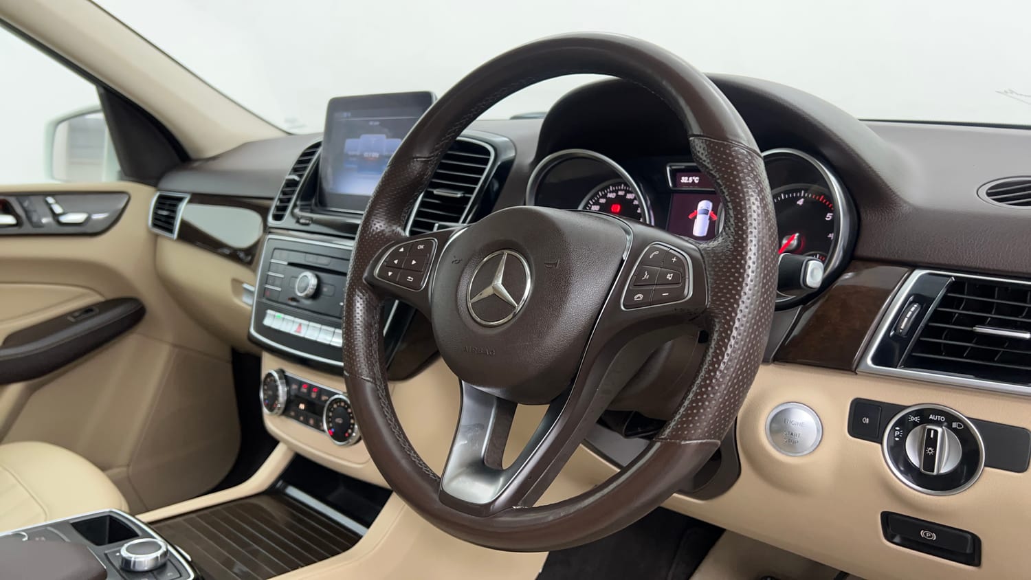 Used 2019 Mercedes-Benz GLE 250 d Diesel Automatic interior STEERING VIEW